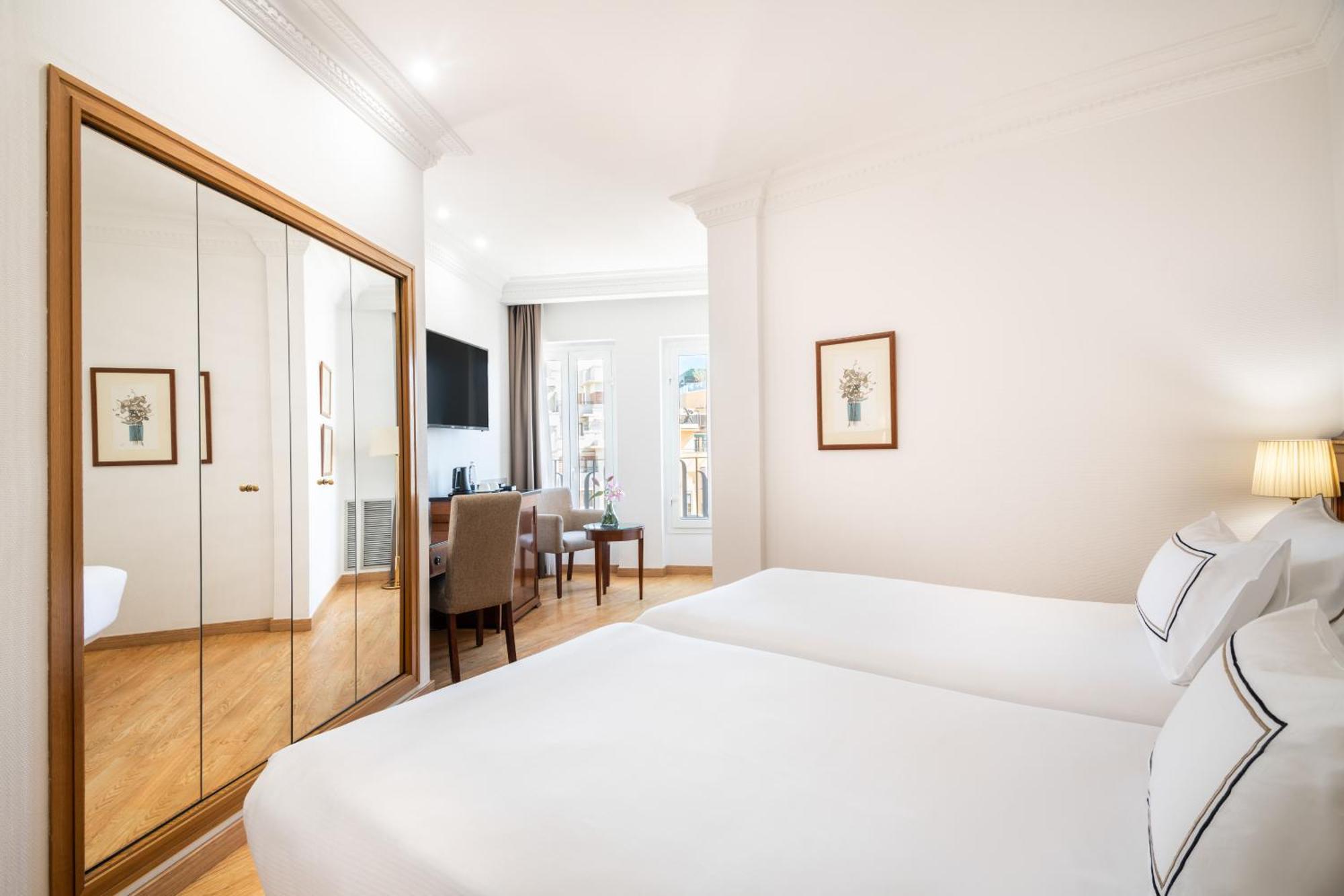 Melia Plaza Valencia Hotel Exterior photo